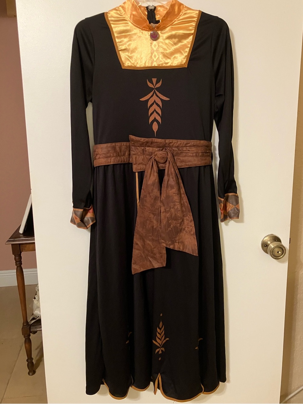 Disney Frozen II Anna Costume Dress Size M Long Sleeve Gold/Brown